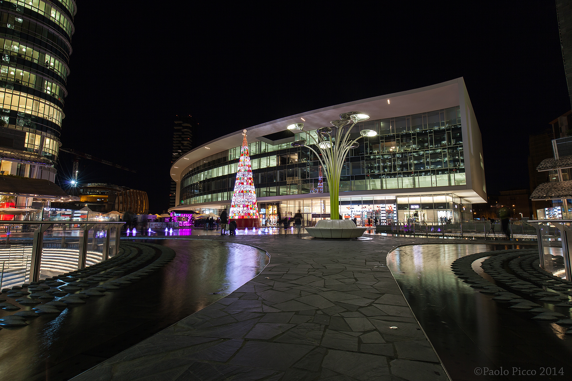 Piazza Gae Aulenti Milano