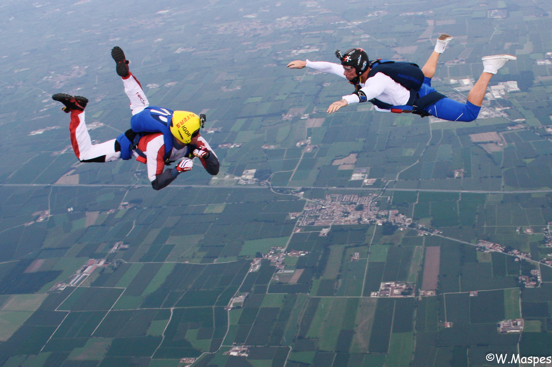 Skydiving in Cremona