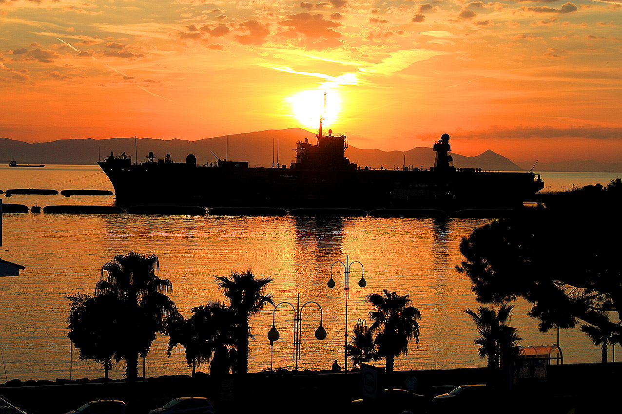 L'alba sul golfo di Gaeta