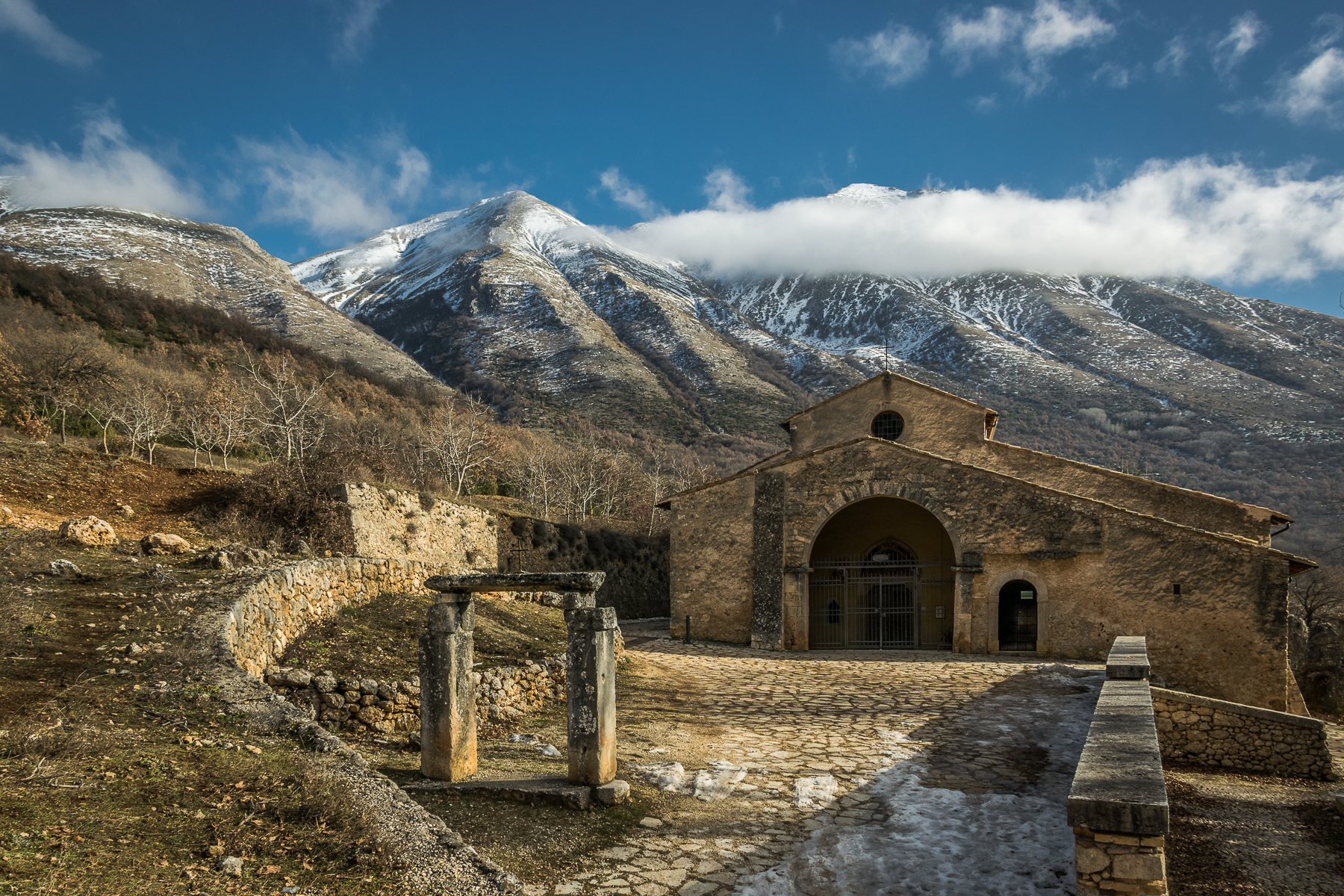 Velino e la chiesa di S.MAria in valle Porclaneta