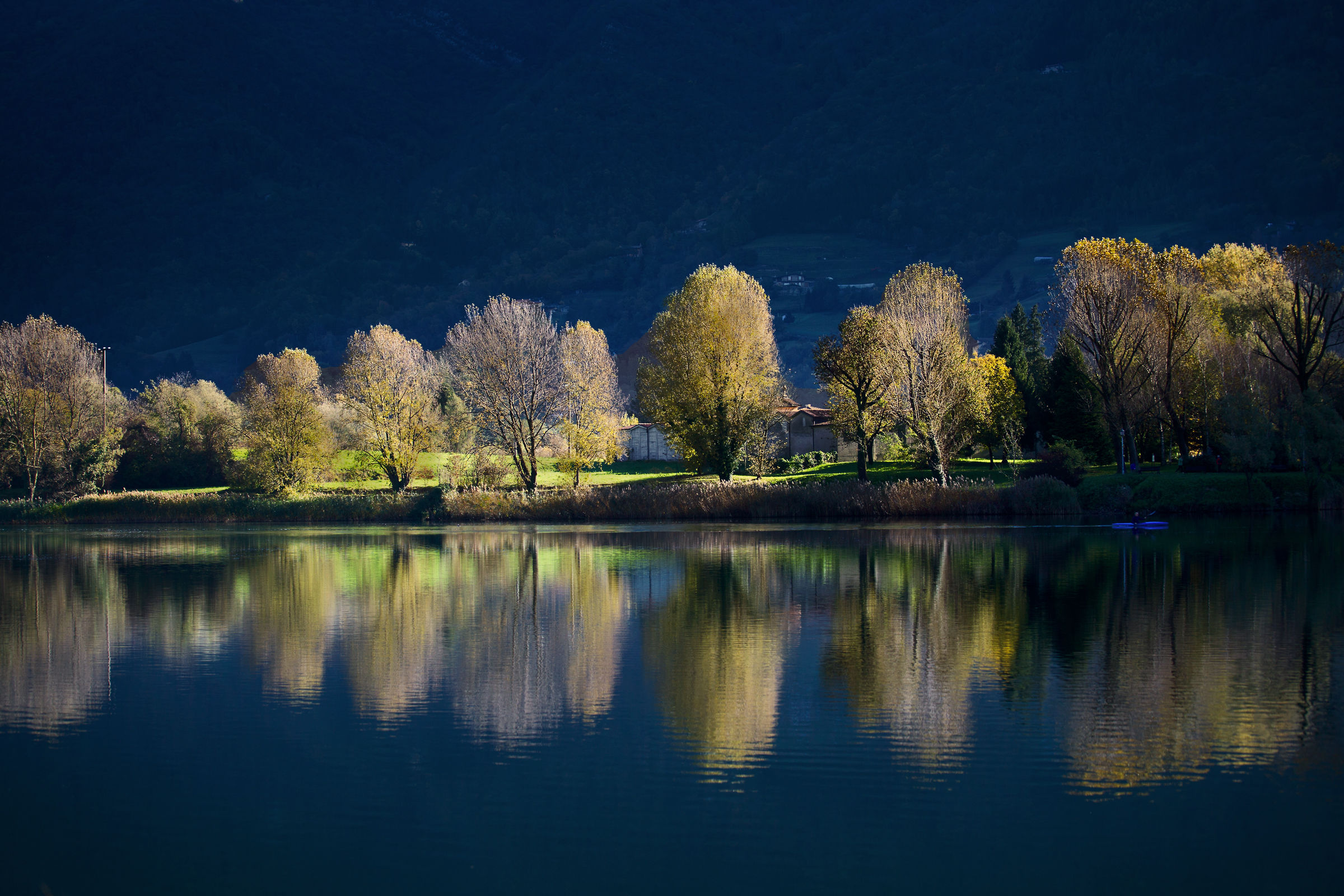 Autumn at Lake Endine