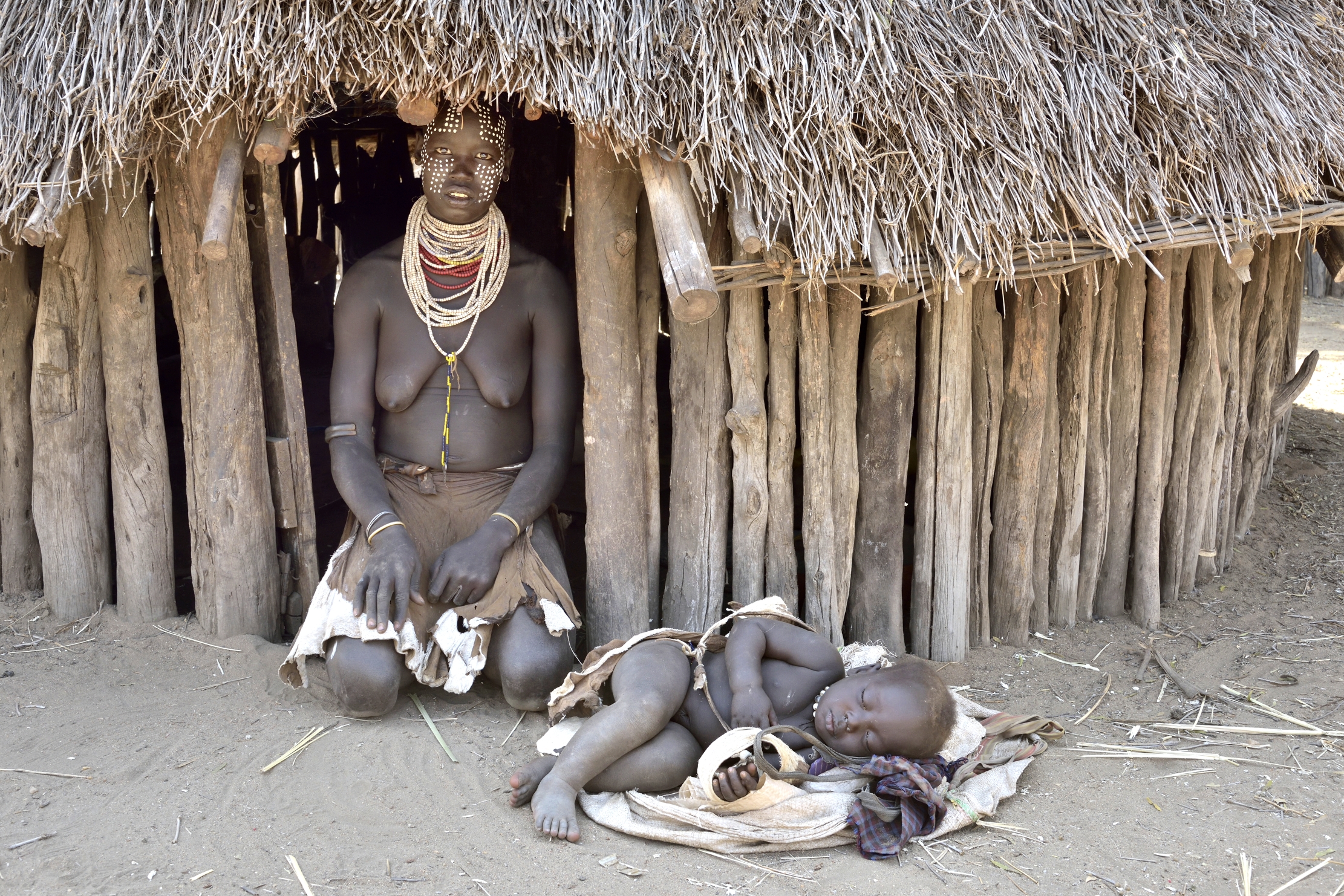 Etiopia 2015 - Giovane Madre Karo