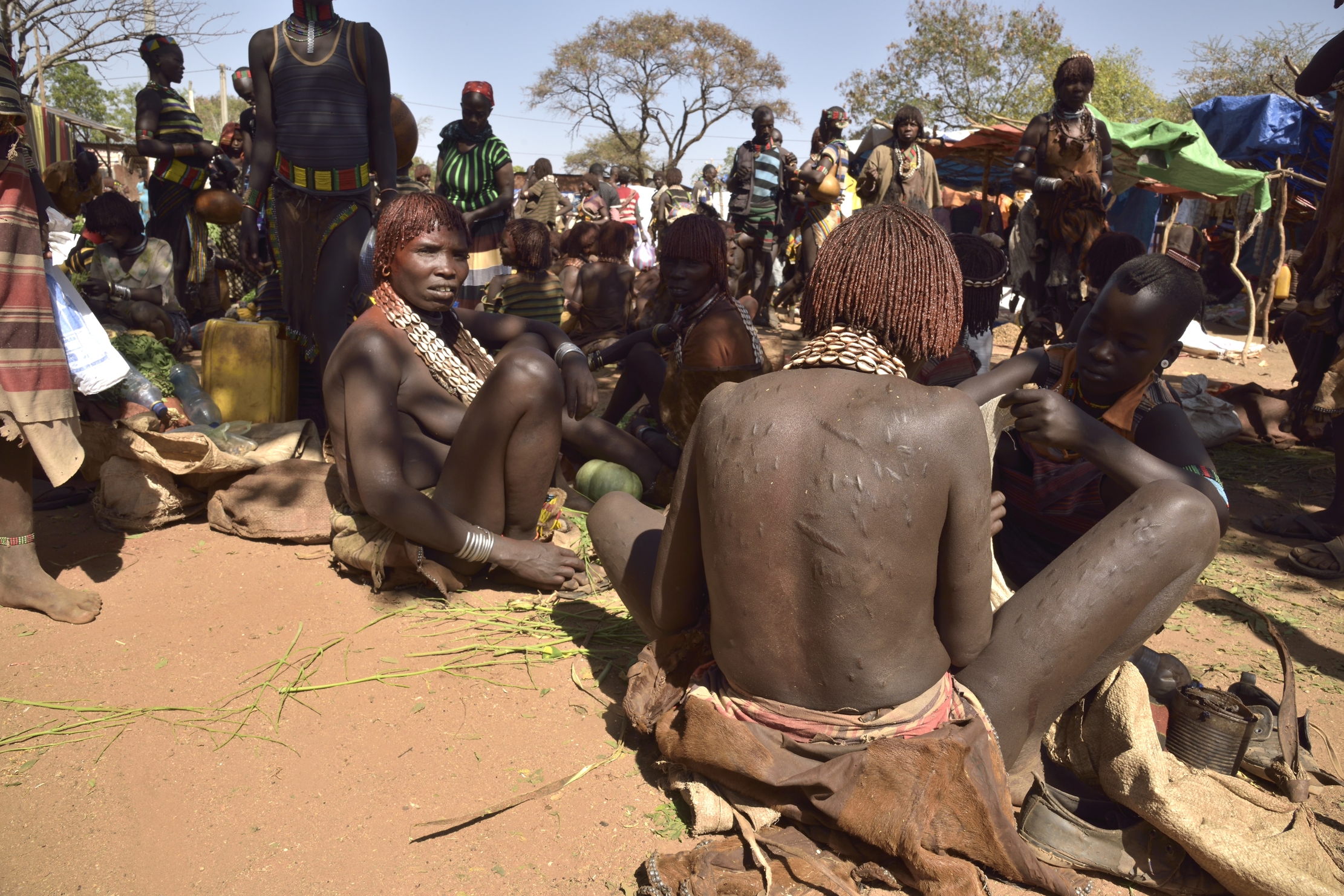 Etiopia2015-Al mercato, Scarificazioni su Donna Hamer