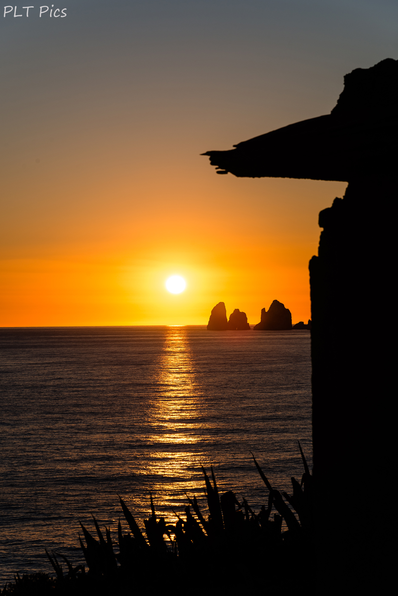 Tramonto tra i Faraglioni