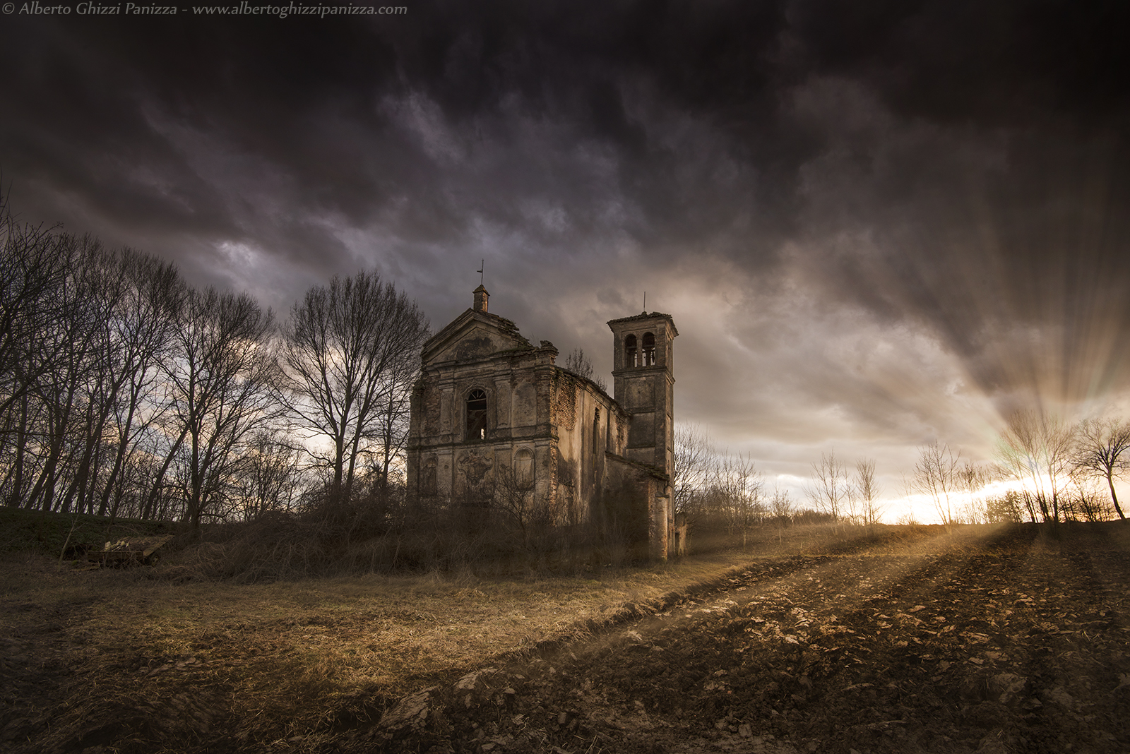 Non per molto risiterò al tempo