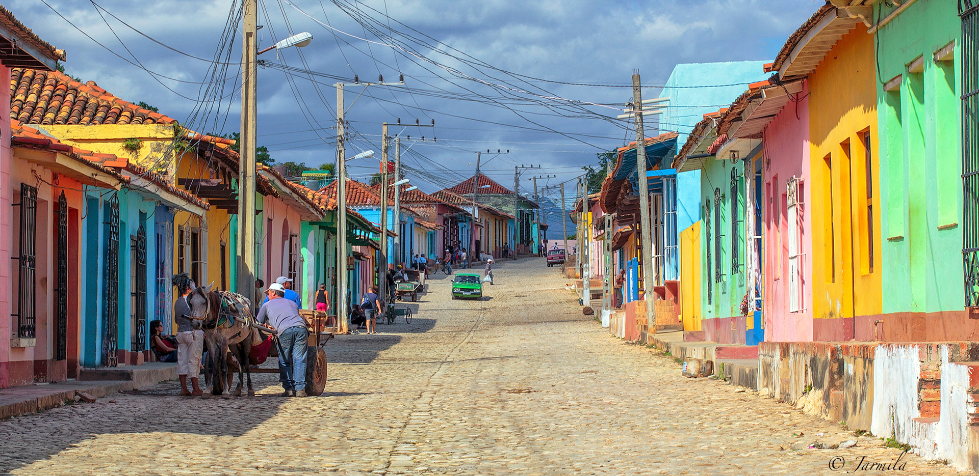 Trinidad, colors and clouds
