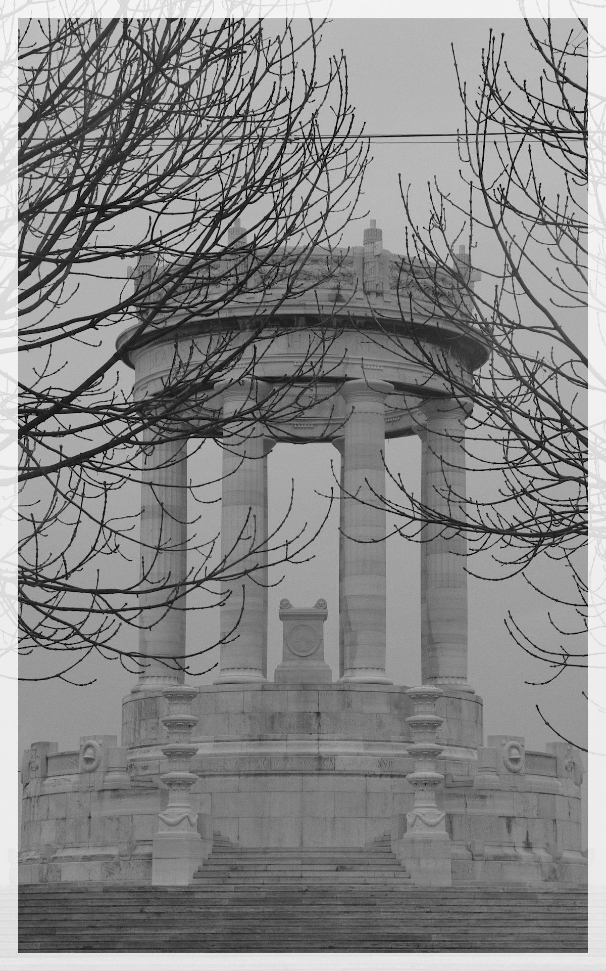 in giro per Ancona...Monumento ai Caduti 4