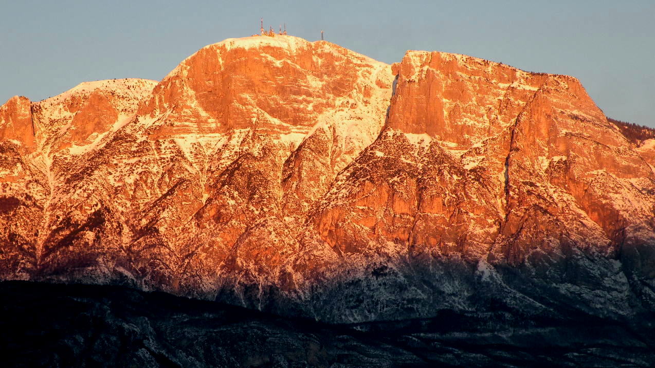 La Paganella all'alba