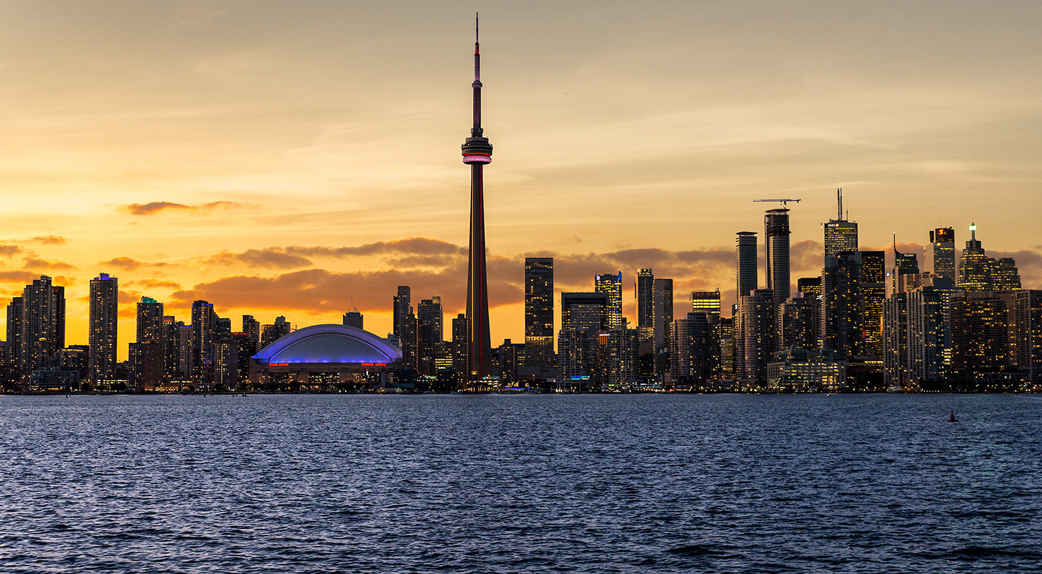 tramonto su Toronto