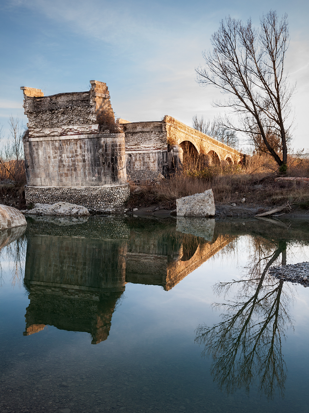 L'acqua cheta logora i ponti