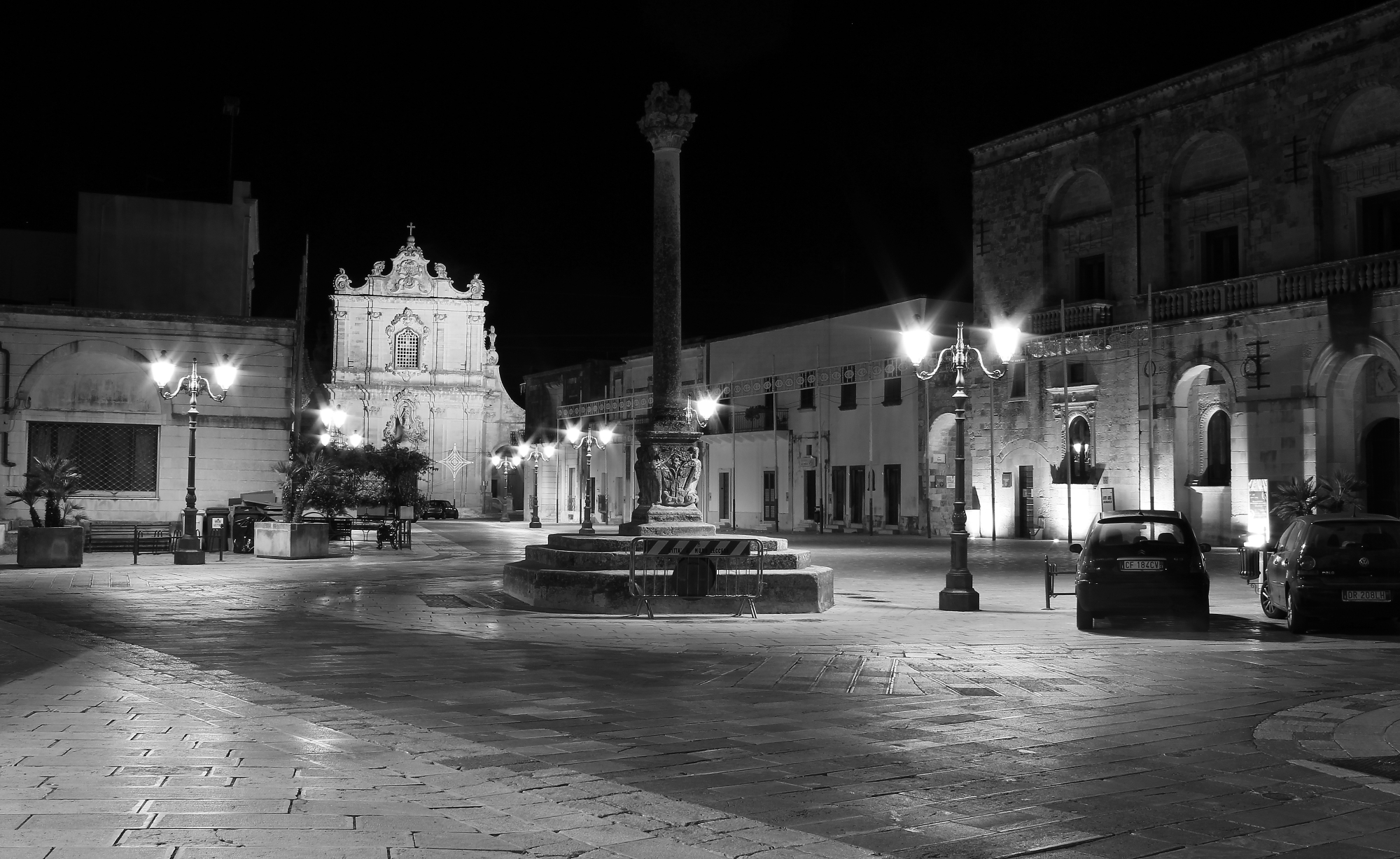 Piazza del Popolo by night