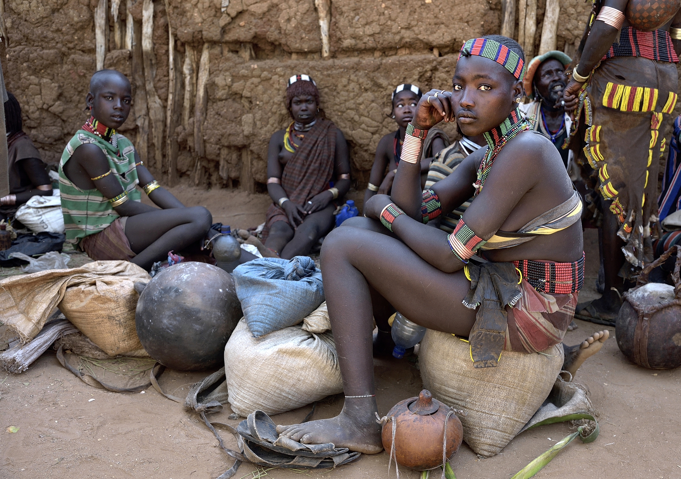 Etiopia 2015 - Ragazza Hamar al mercato di Dimak