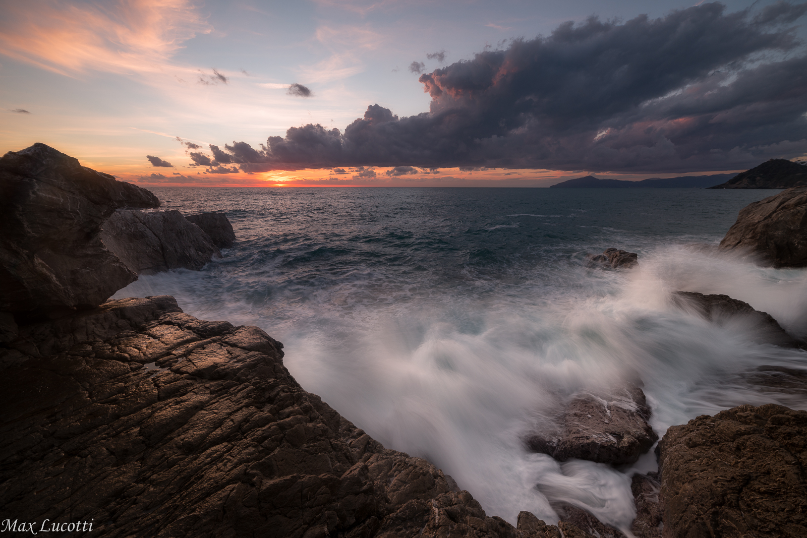 The sea of ??winter in January