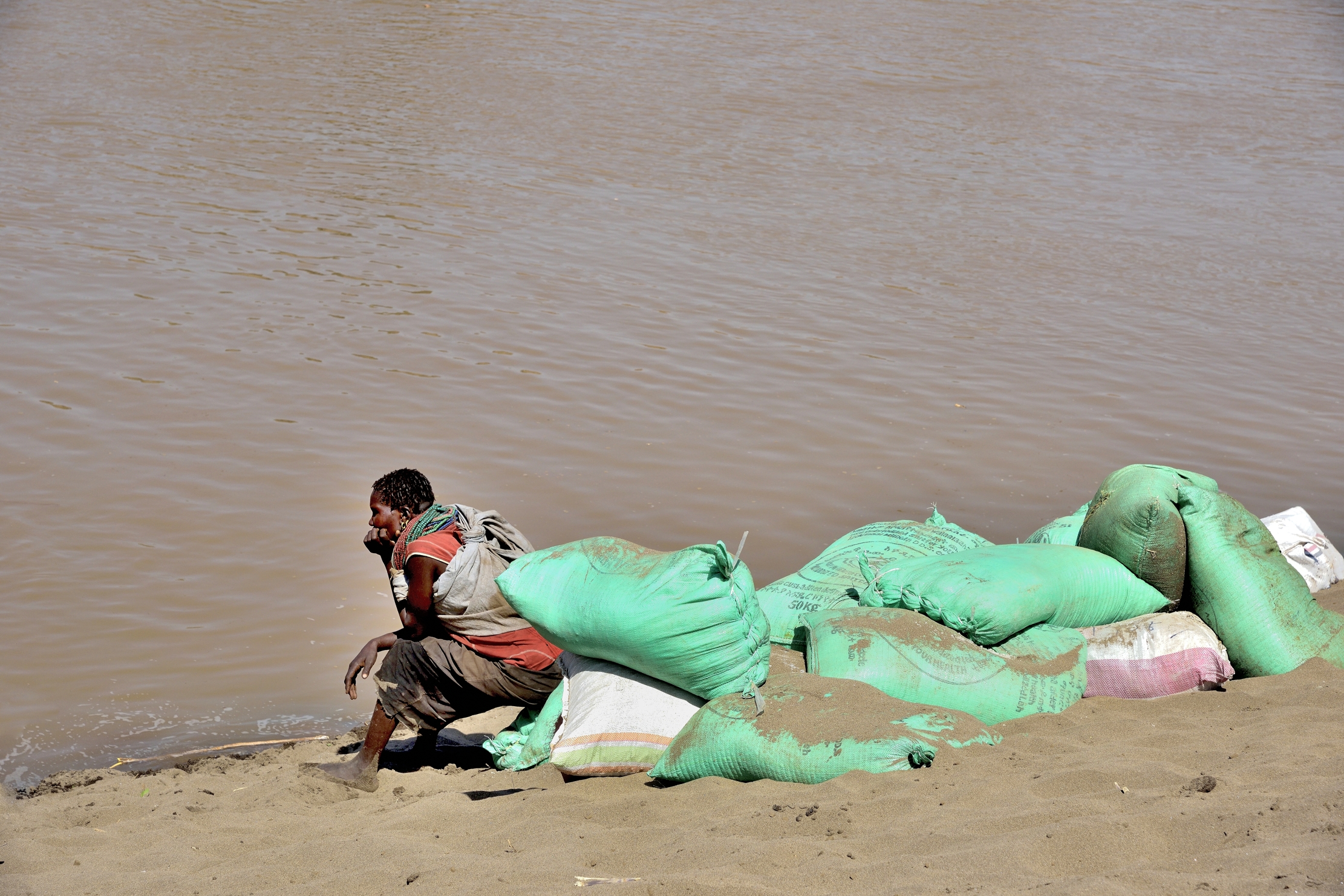 Etiopia 2015 - Donna Nygatom sull'Omo river