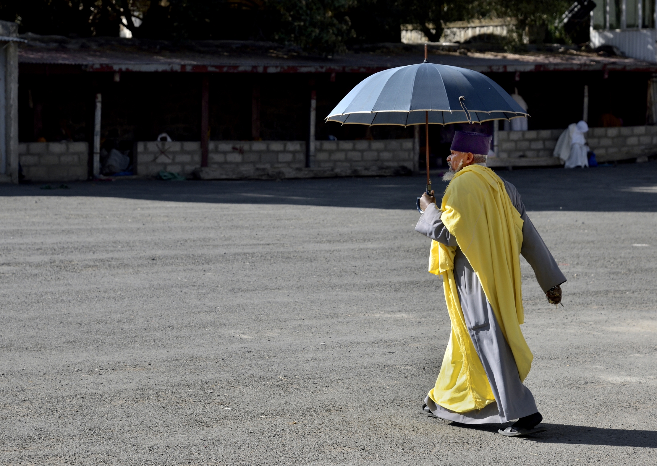 Etiopia 2015 - Prete Copto a Debre Libanos