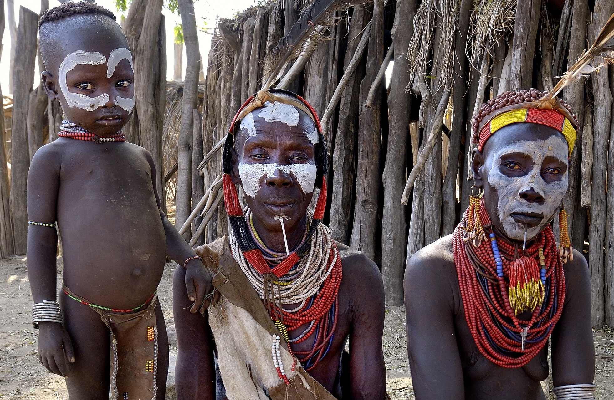 Etiopia 2015 - Donne e bambino Karo