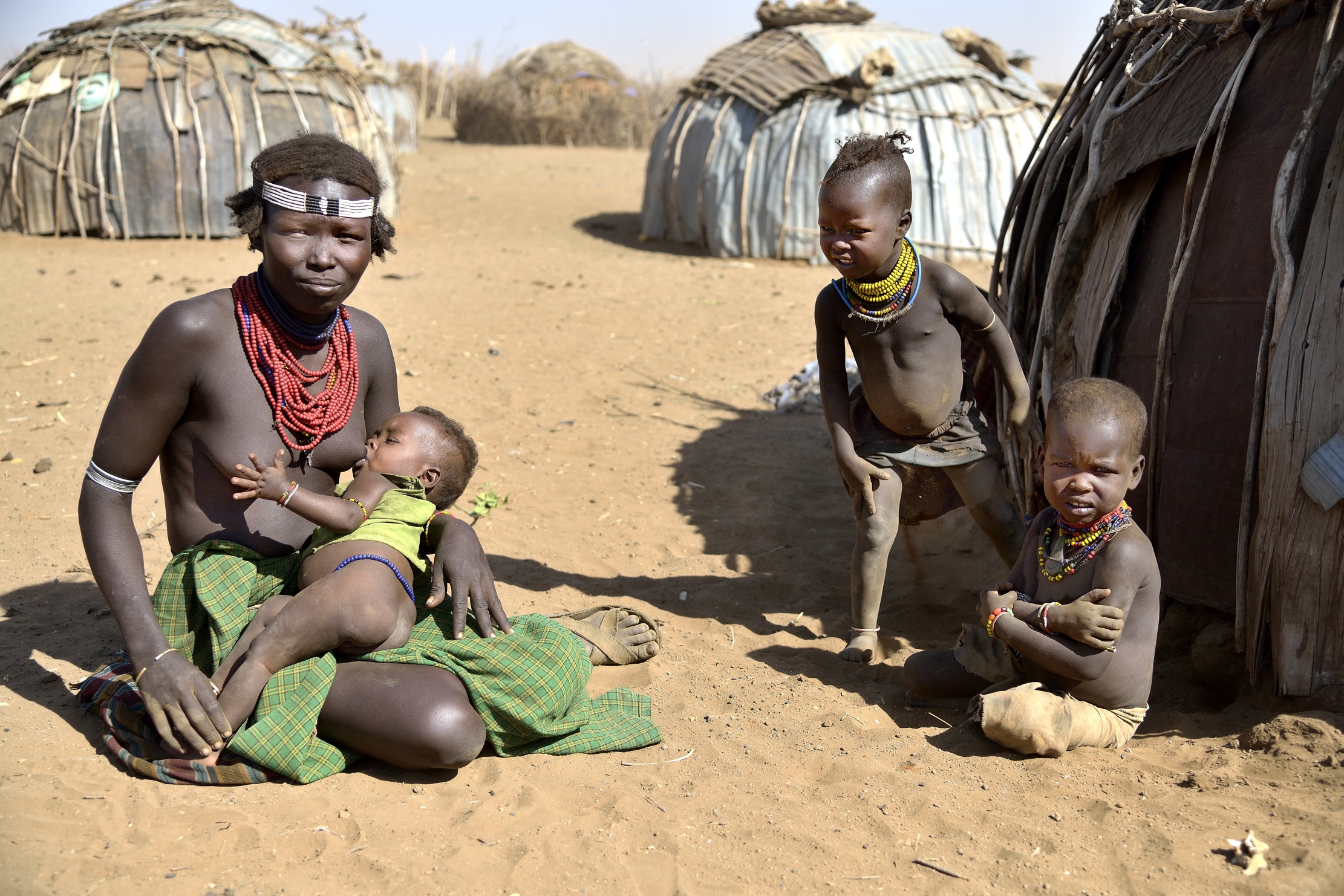 Etiopia 2015 -Donna Dassanech con bambini