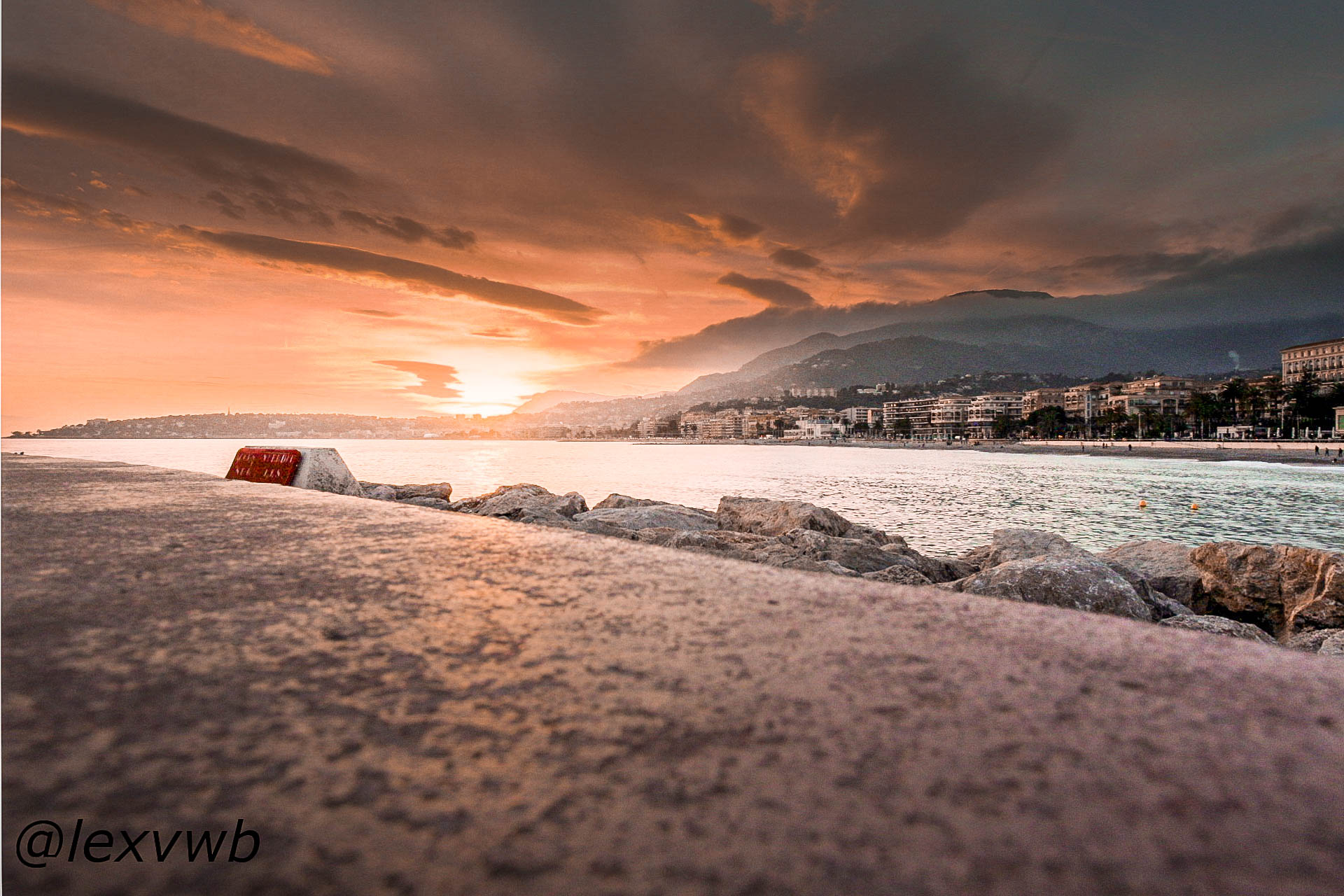 Menton from the wall