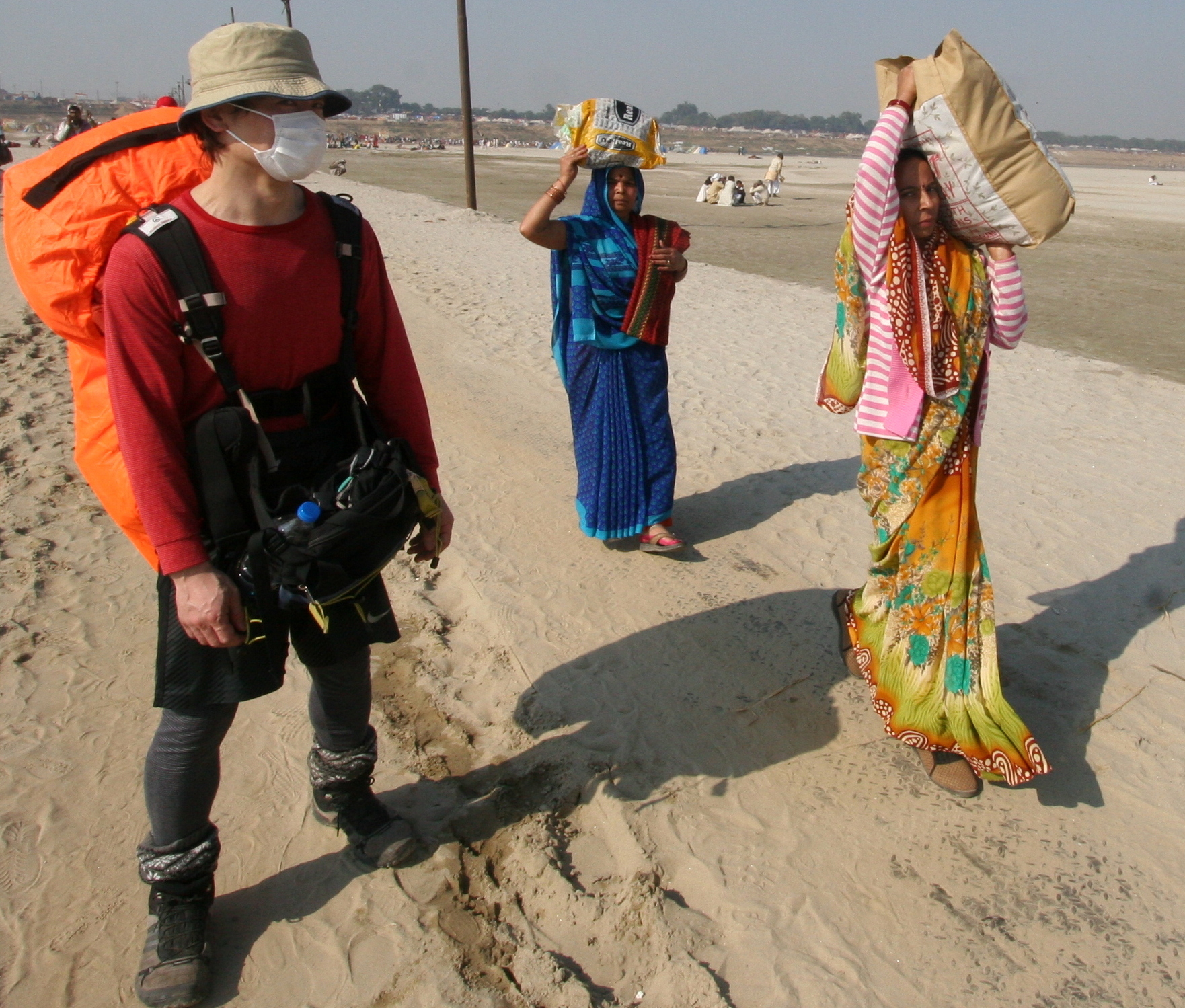 On the right bank of the Gange- "Contrasts"