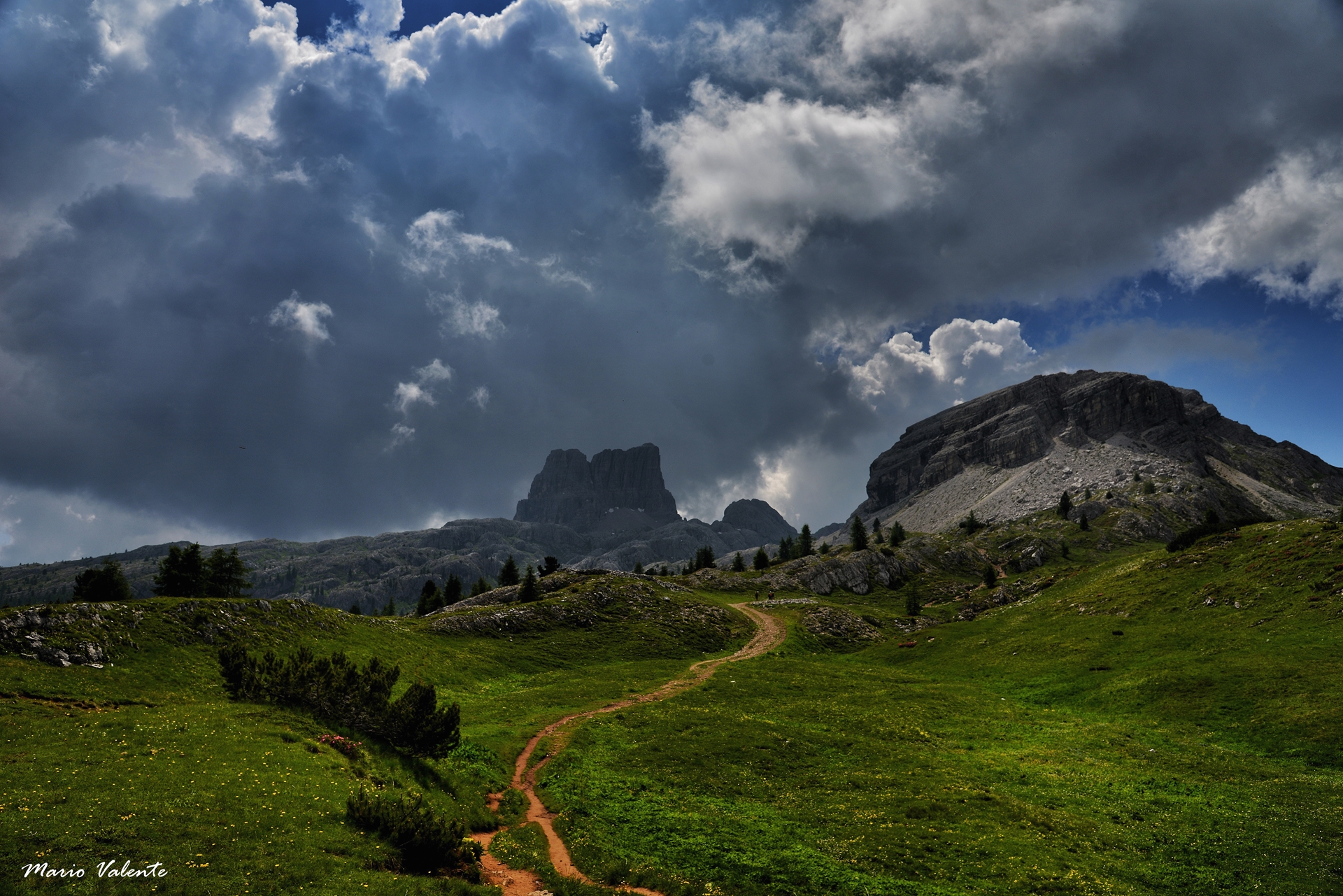 Falzarego , verso l' Averau