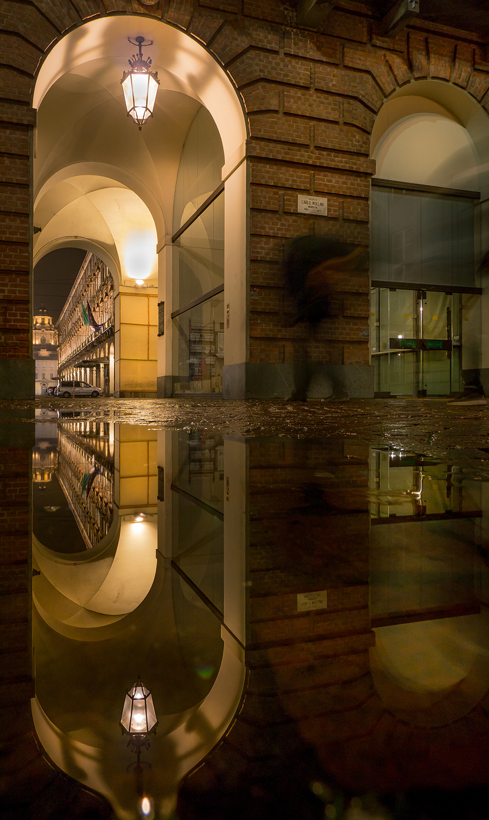 Uno sguardo da Piazza Mollino