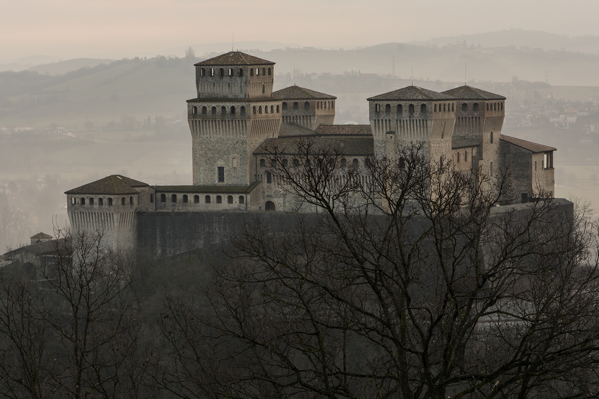 Alba al Castello di Torrrechiara