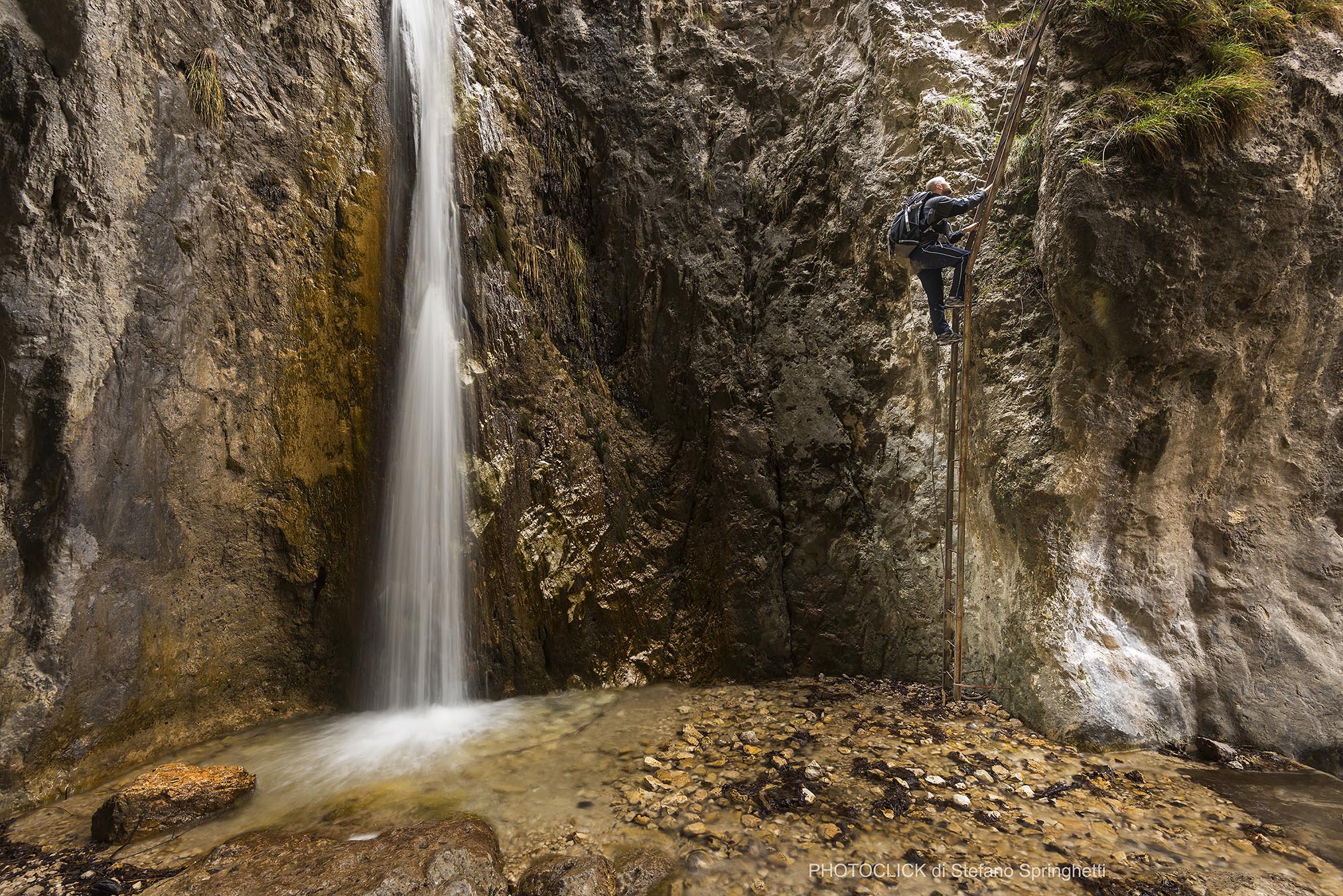 Scalando il cuore della natura verso la luce