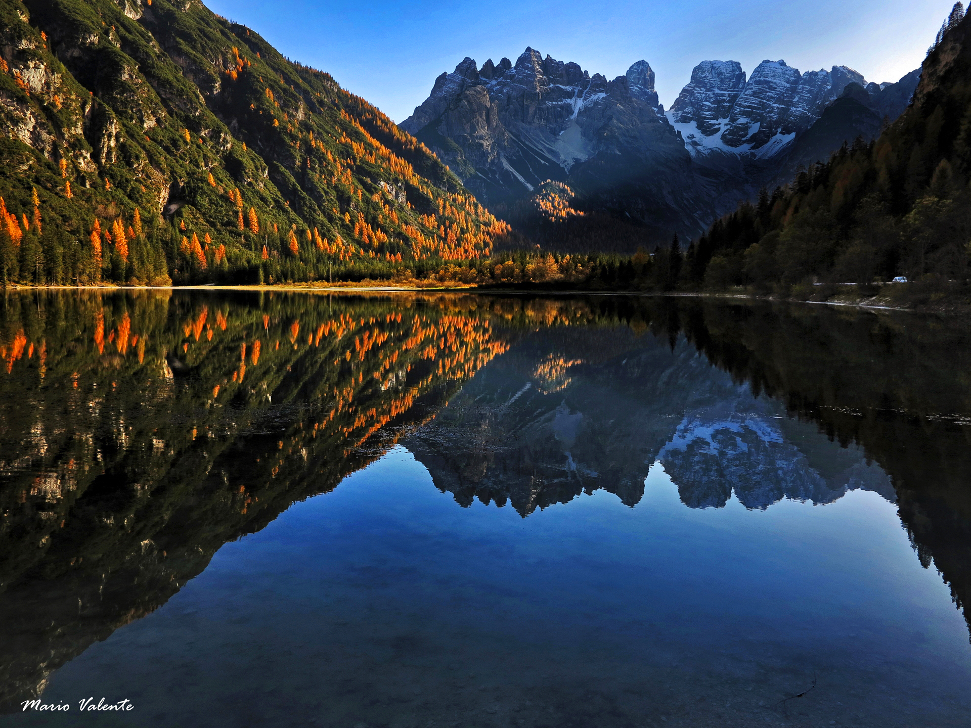 Lago di Landro: specchio autunnale