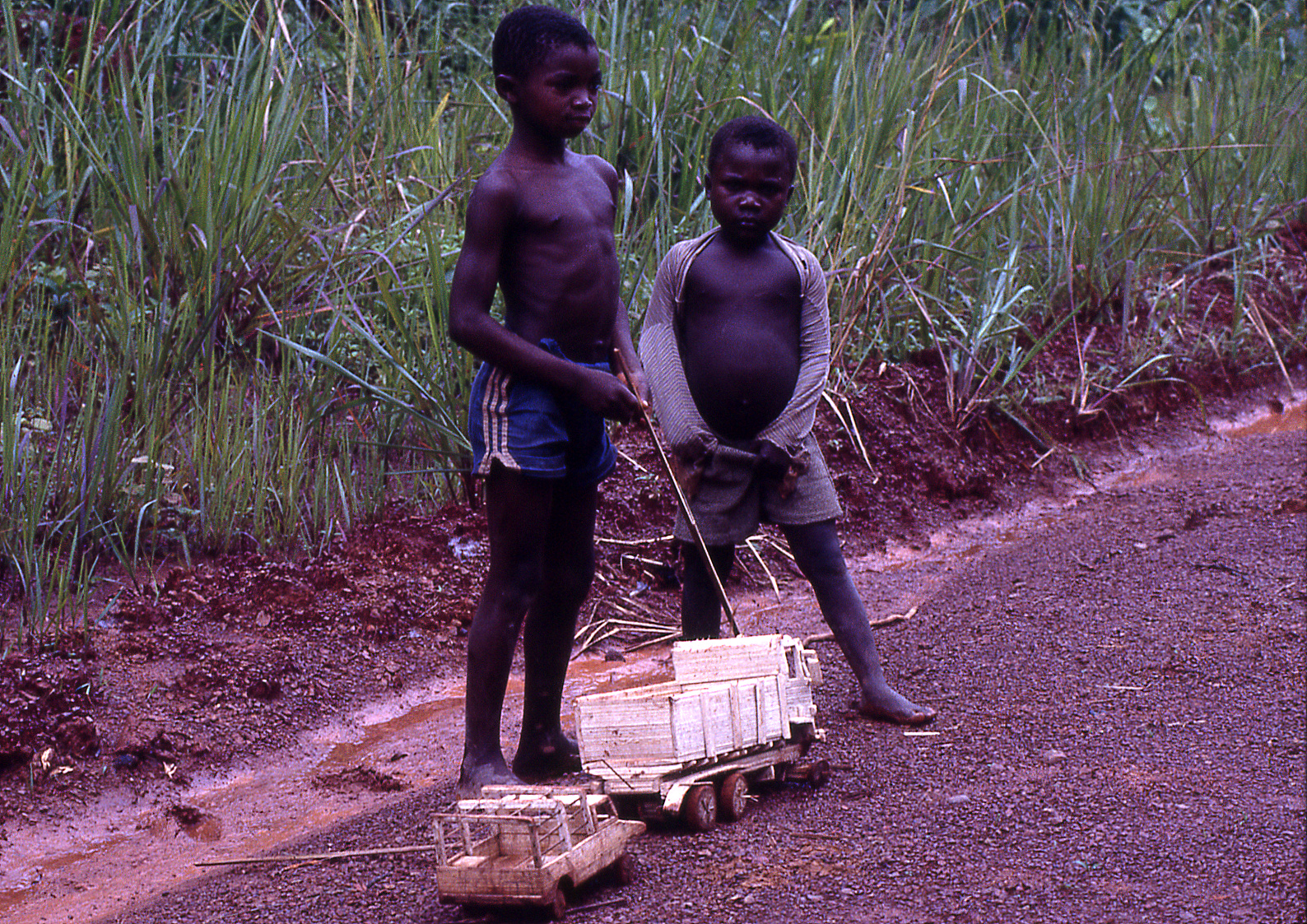 Little artists in DIY