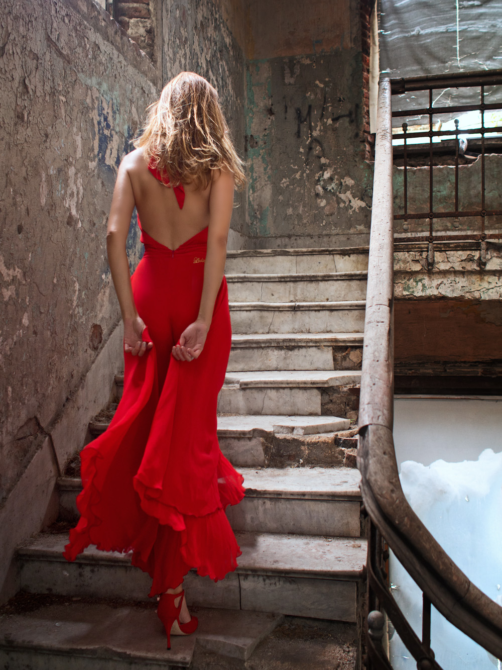 To the ancient stairs