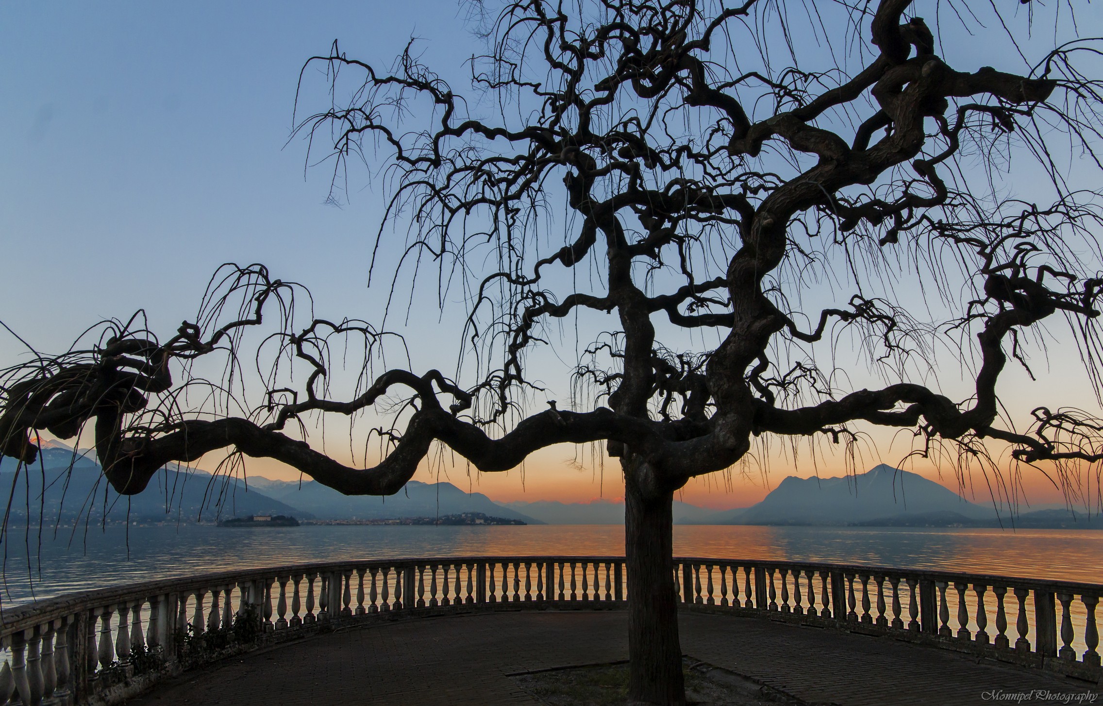 Tramonto sul  lago Maggiore