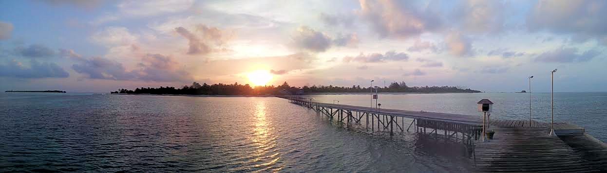 Atoll Maldives dawn