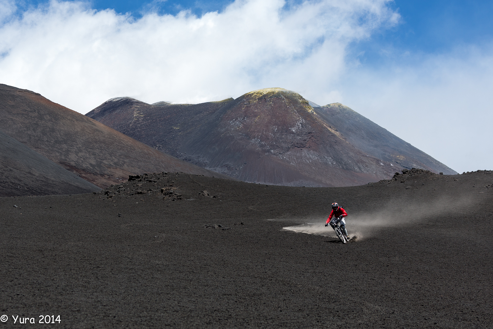Black sand slalom