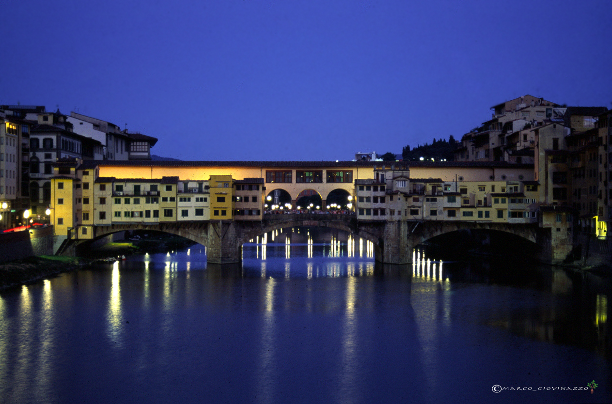ora blu al Ponte Vecchio, Firenze 2002