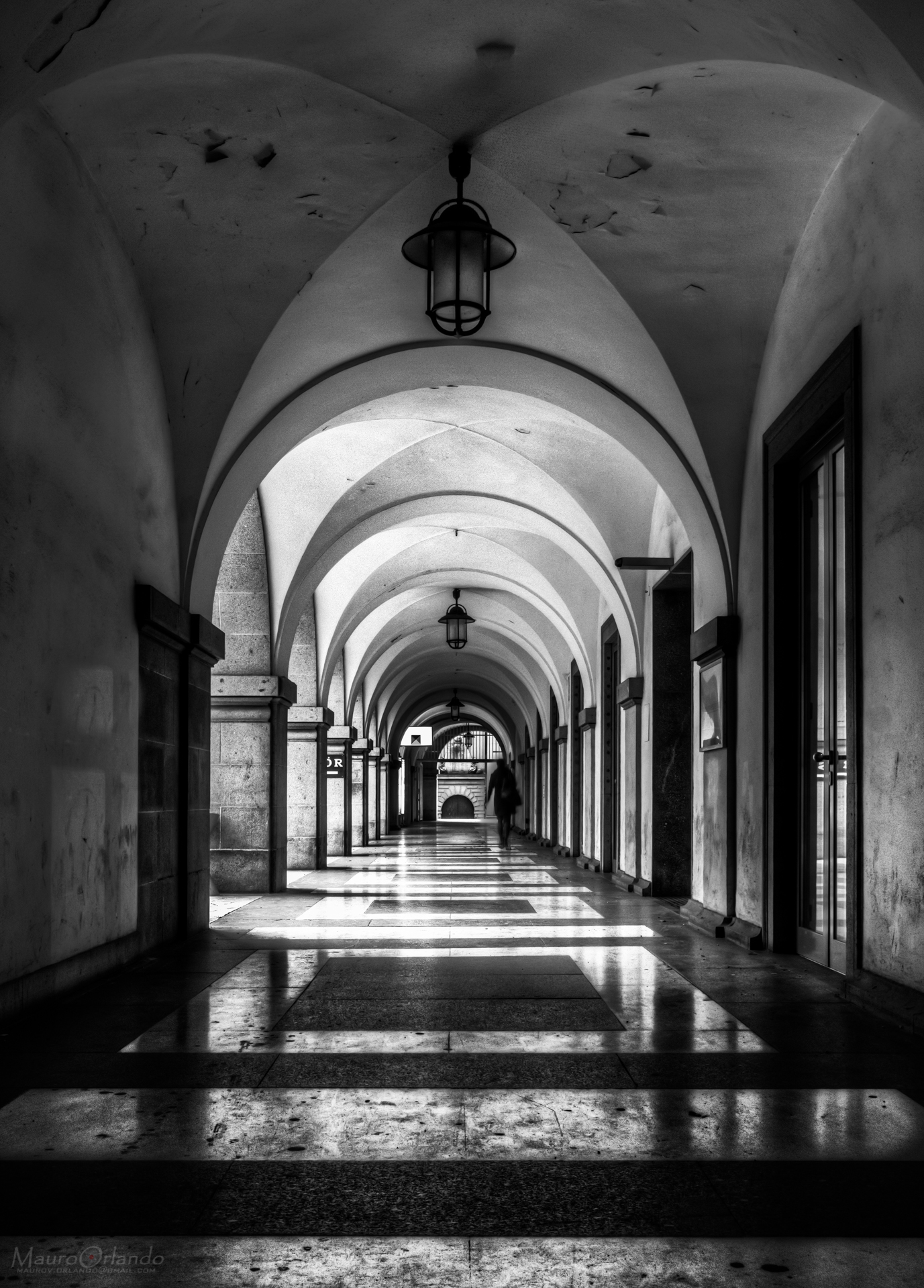 Between light and shadow