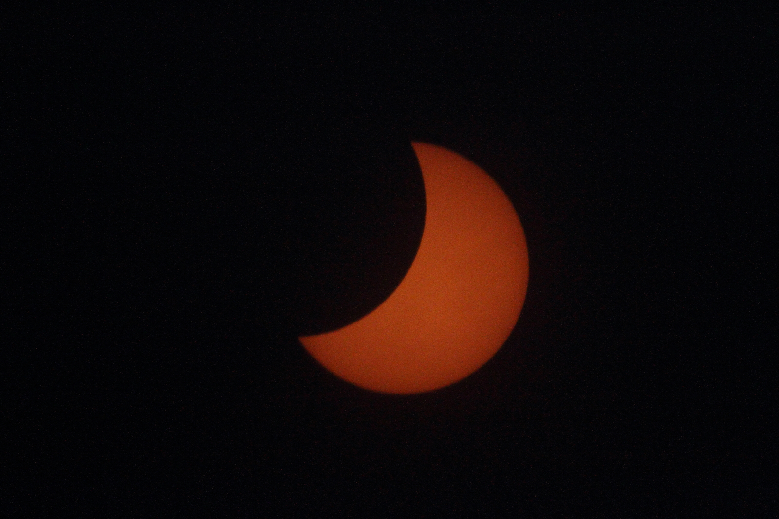 Eclissi da Como città alle 11.00