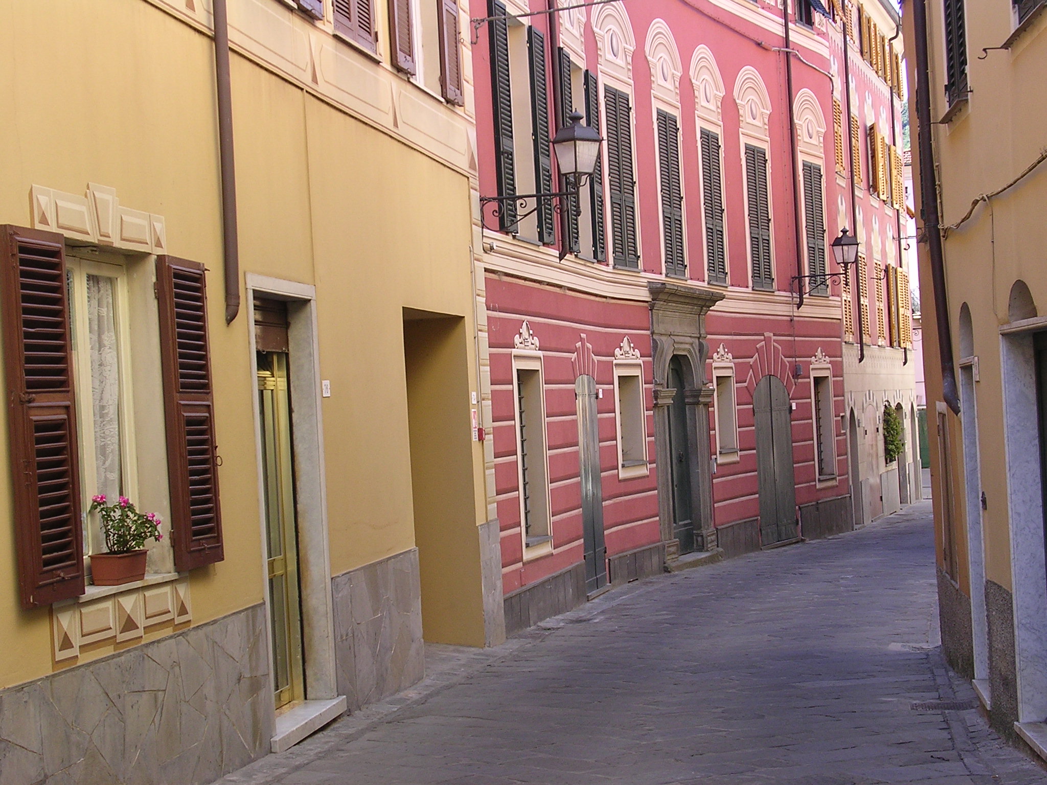 Varese Ligure (prov.La Spezia): il borgo.