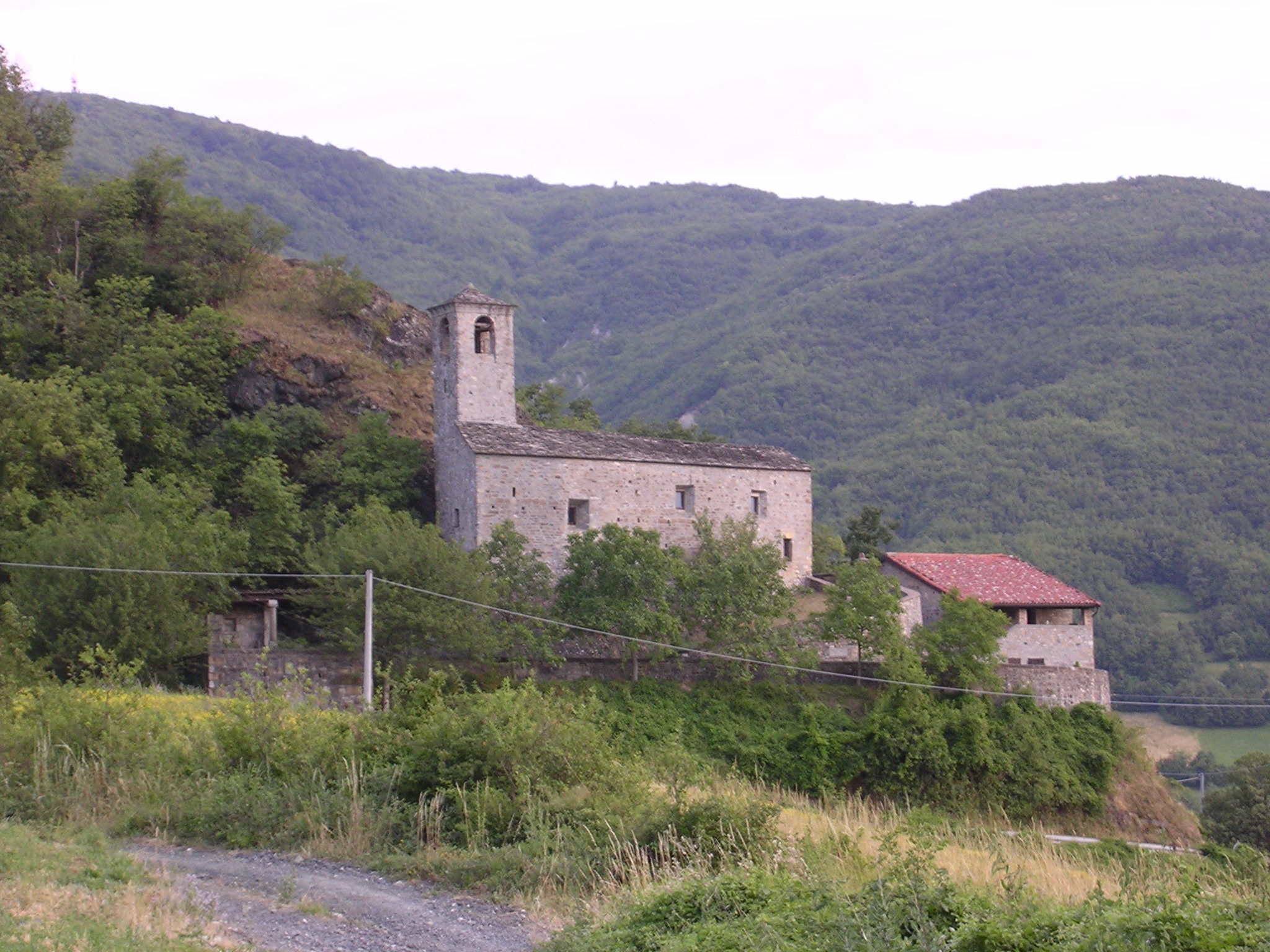 Corniana di Terenzo (pr): antica Pieve di San Michele