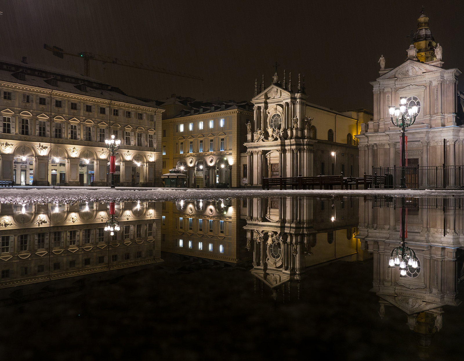 Nevica in Piazza San Carlo