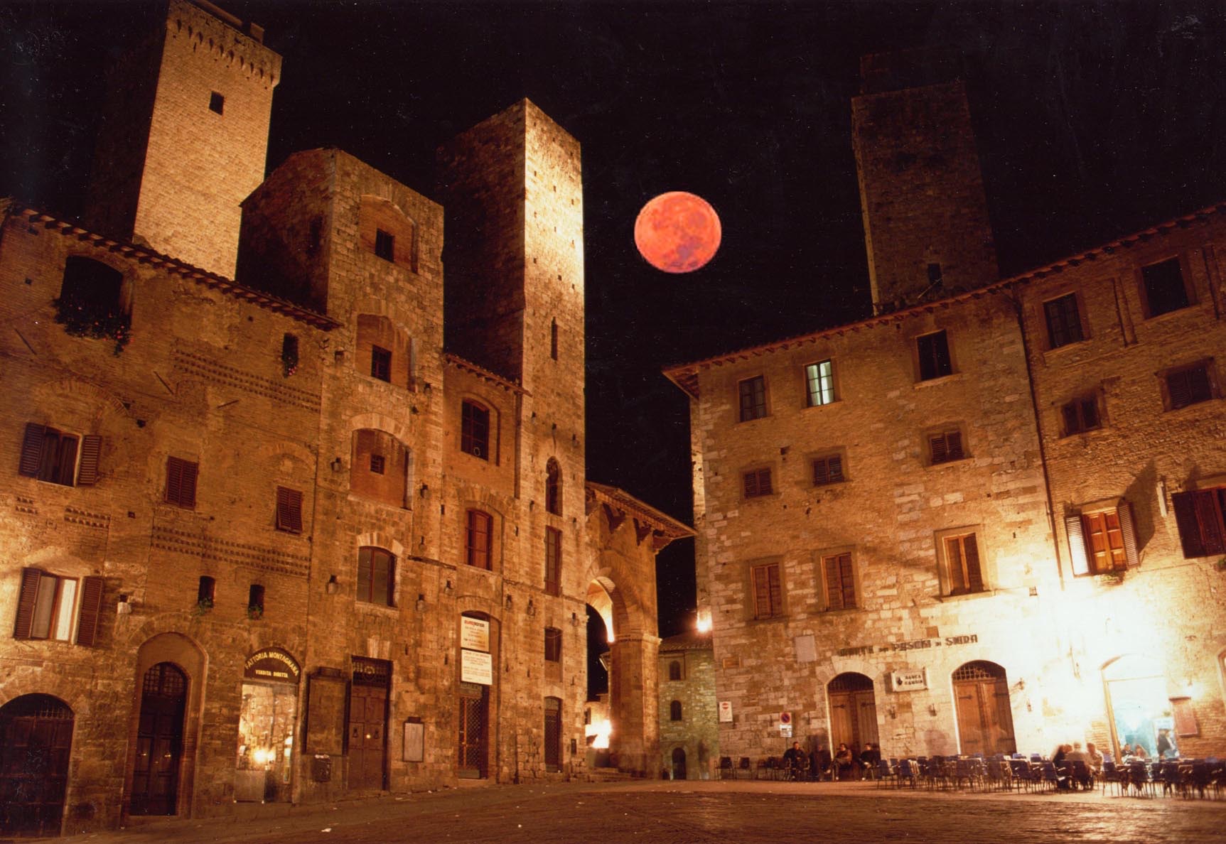 Full Moon in San Gimignano
