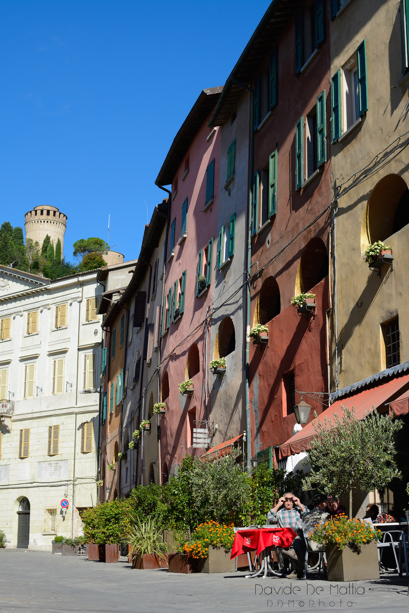 Nonnino curioso a Brisighella