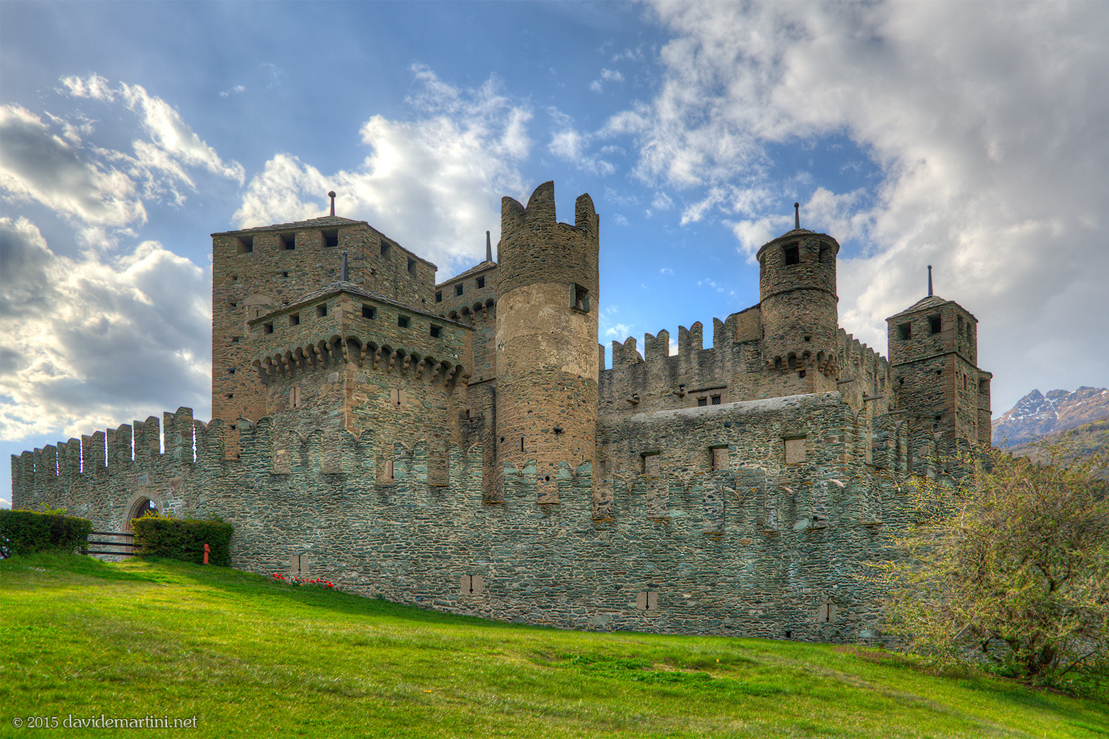 Castello di Fenis, HDR