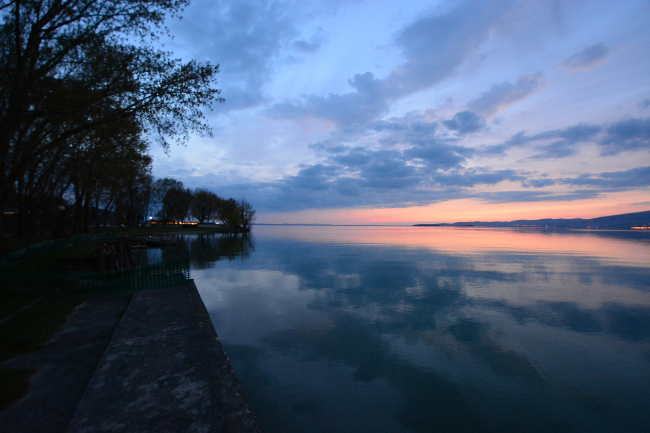 Lago Trasimeno di notte 1