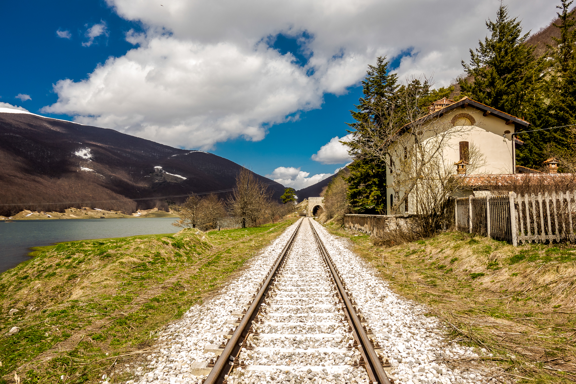 Nei Pressi Della Stazione Di Palena (ch)