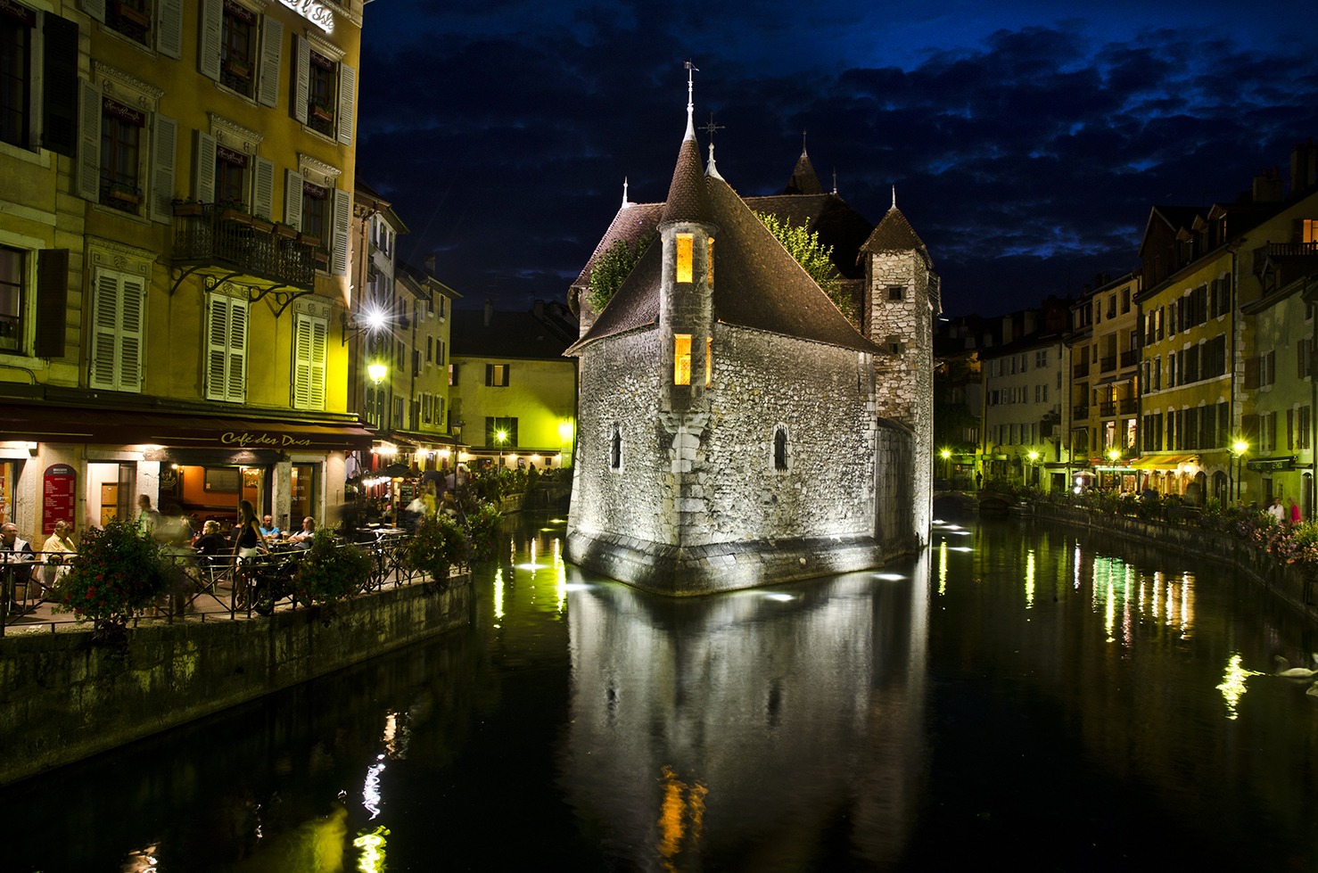 Annecy by night