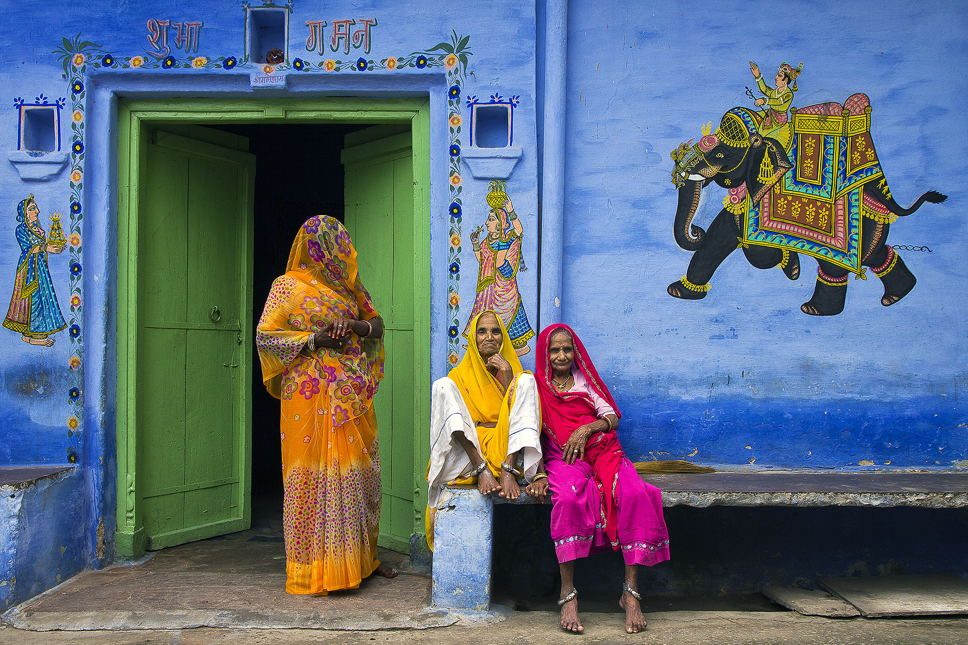 Three Indian women and an elephant
