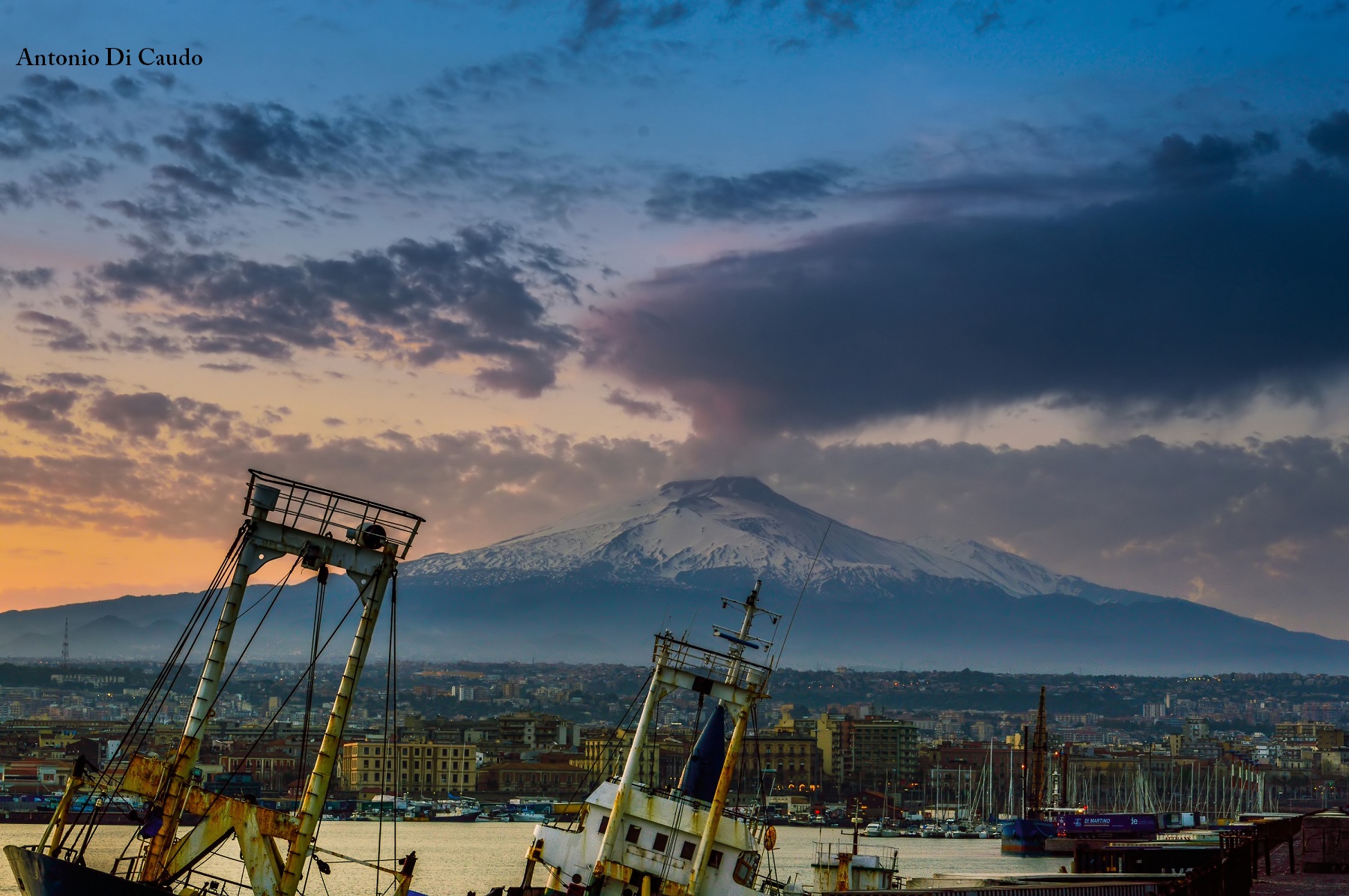 Etna, Catania Harbour