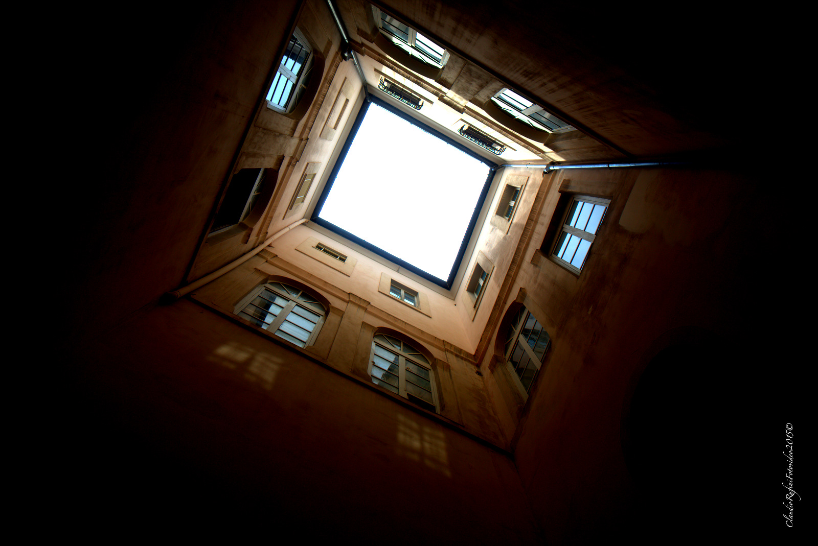 le finestre dal cortile