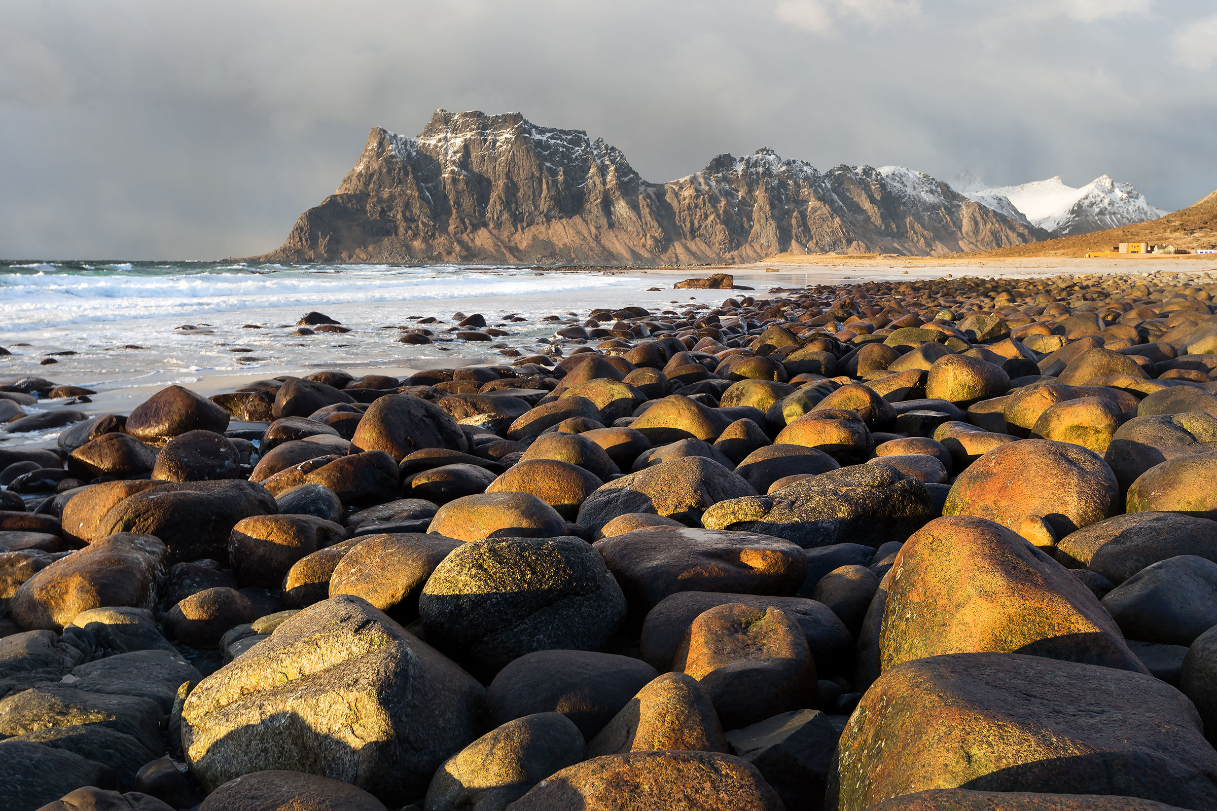 Beach Utakleiv with its gigantic boulders