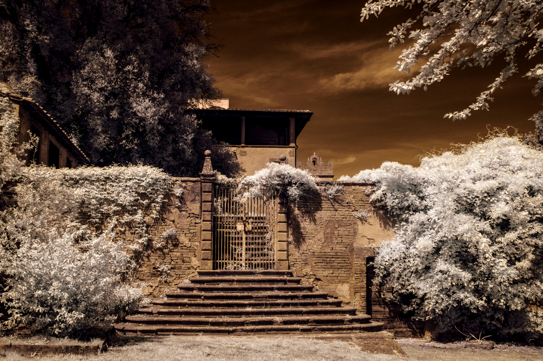 Villa Saletta,Borgo fantasma?